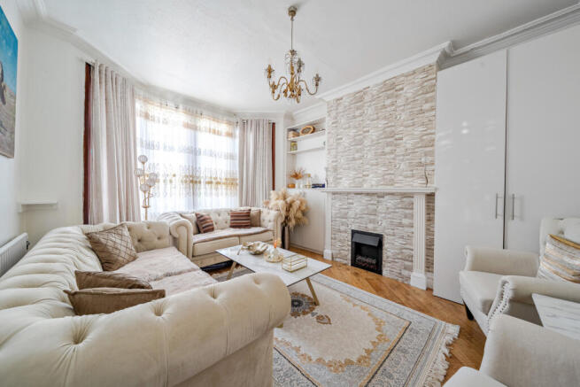 1317136-17-686695...