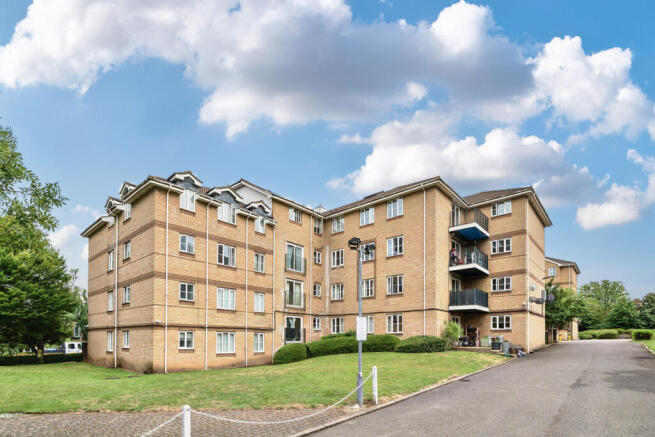 1332594-3-688b95f...