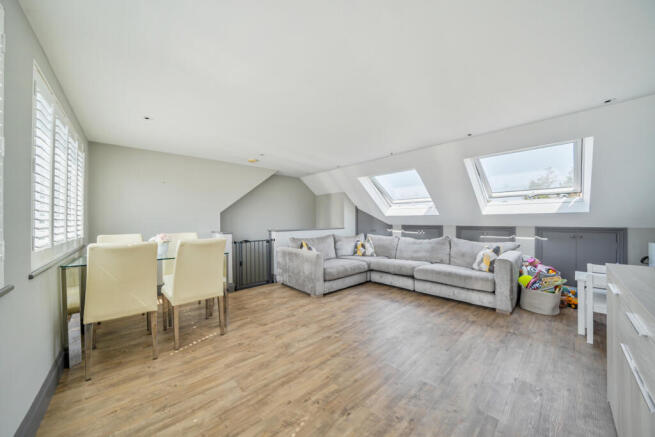 1340466-9-689b3e5...