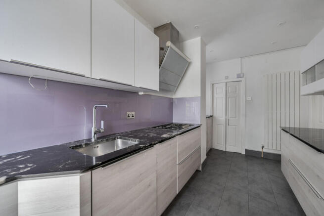 1357005-13-68cbaf...