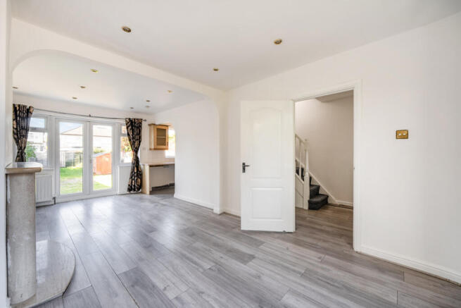 1364084-8-68e3a53...