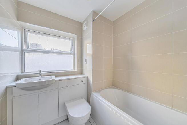 1364013-6-68e38e9...