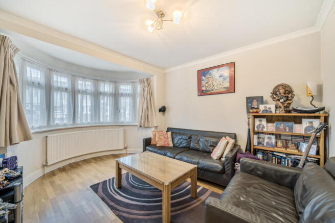 1366003-5-68e92b2...