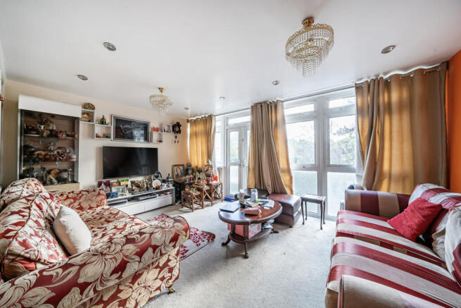 1373392-20-68ff81...