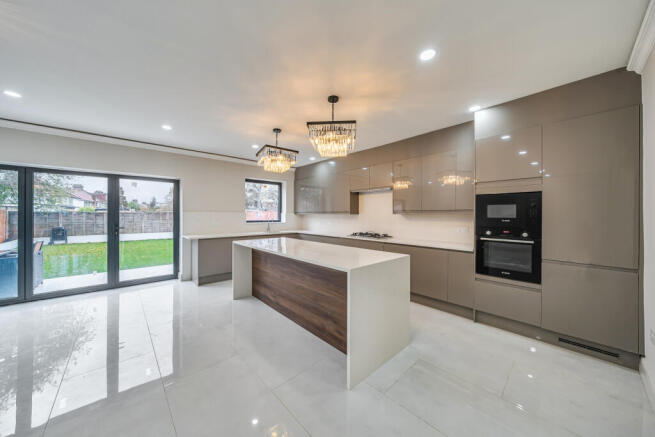 1381144-10-691326...