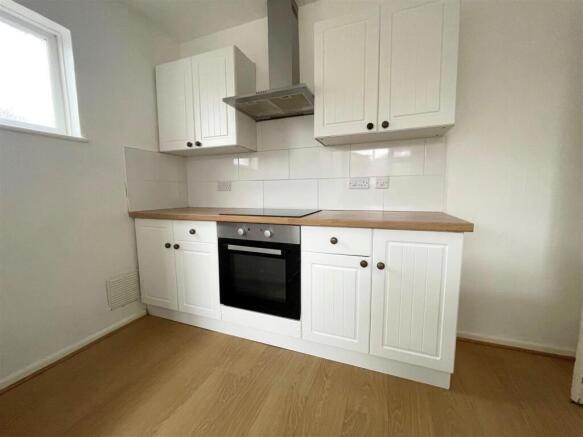 Kitchen 1.jpg