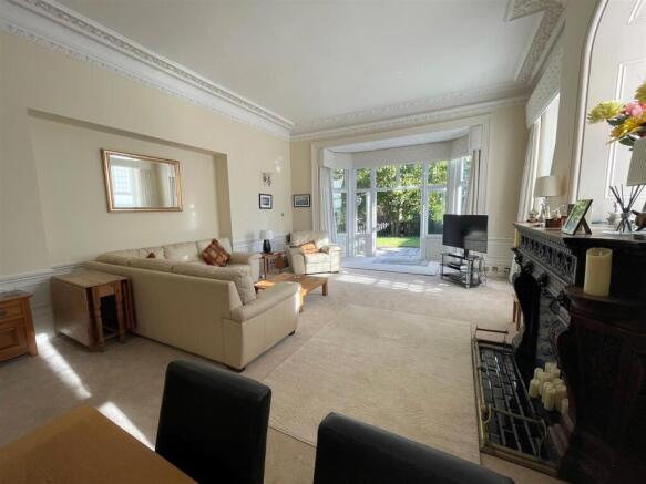 Sitting Room 2.jpg