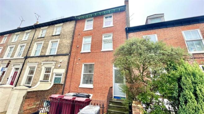 1 bedroom apartment  for sale Coley