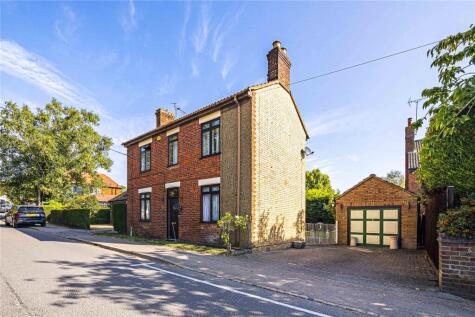 Dunstable Road, Tilsworth, Central Bedfordshire, LU7