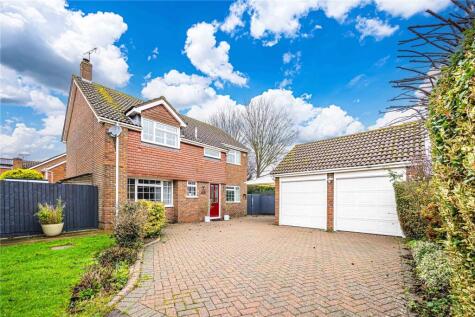 Wallace Drive, Eaton Bray, Central Bedfordshire, LU6