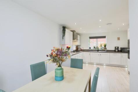 Upper Farm Road, Upper Lighthorne, Leamington Spa