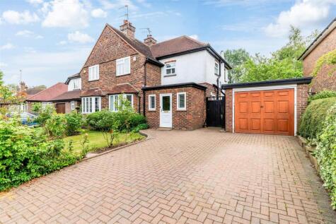 Cross Road, Tadworth