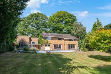 Woodland Way, Kingswood