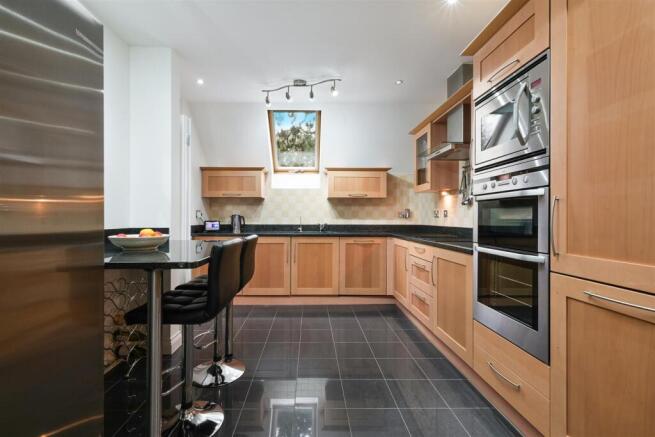 LONG ORCHARDS, FLAT 10- (18).jpg