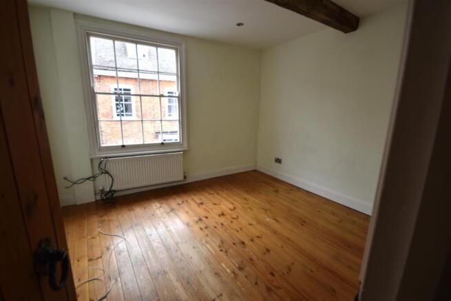 bedroom 2.JPG