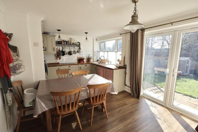 Kitchen dining room