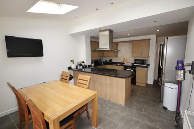 Kitchen dining room