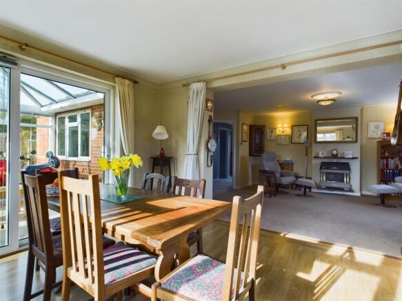 Dining Room/Lounge