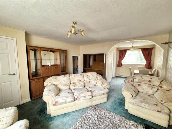 Living Room/ Dining