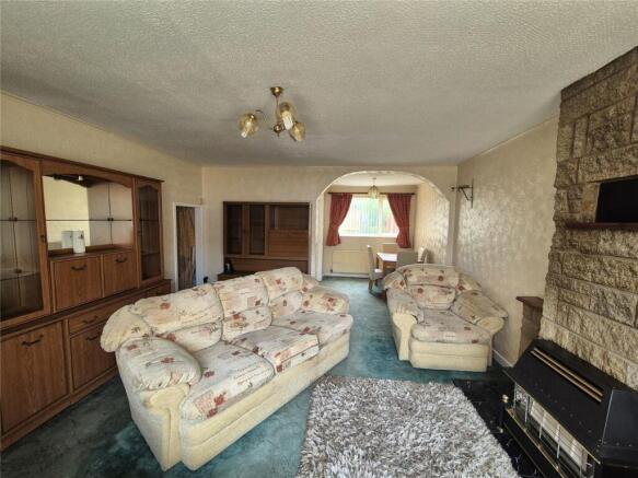Living Room/ Dining