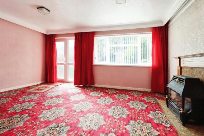 Living Room/ Dining