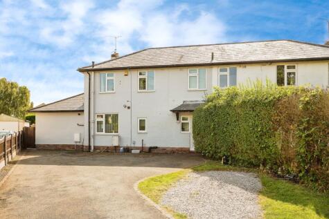 Camberley Crescent, Wrexham, LL12