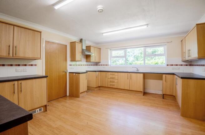 1293644-8-6825b374852fd-ARW