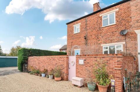 2 The Lymes Gonerby Road, Gonerby Hill Foot, Grantham, Lincolnshire, NG31