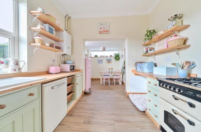 1371919-17-68fbe23cb94e1-ARW-1