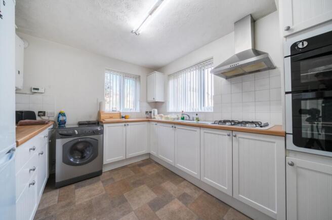 1395243-7-695e38c592135-ARW