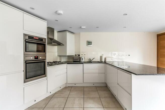 Apt1-Chestnut-Court-5.jpg