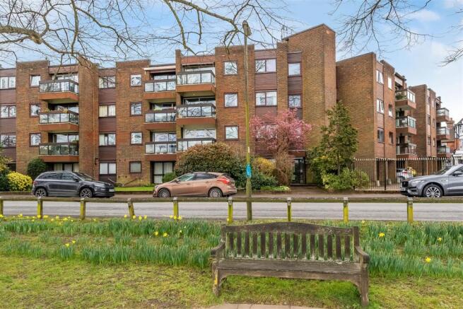 13-Oakleigh-Court-22.jpg