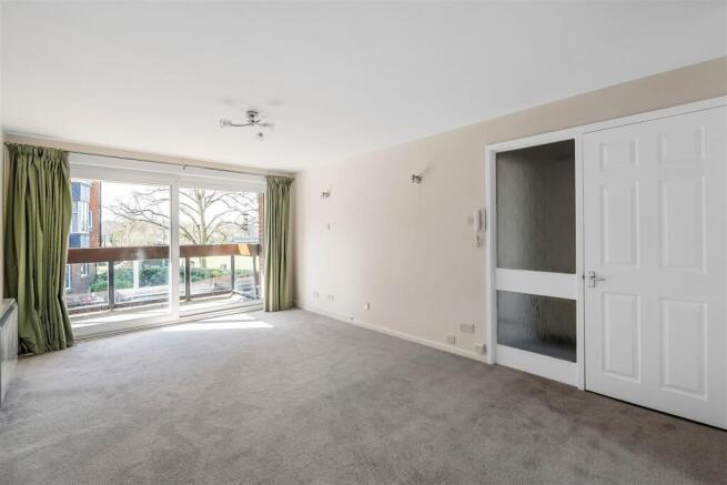 13-Oakleigh-Court-8.jpg