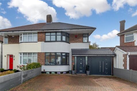 Felstead Way, Luton, Bedfordshire, LU2