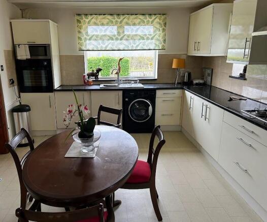 KITCHEN BREAKFAST ROOM(ii)