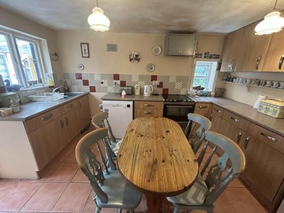 BREAKFAST KITCHEN