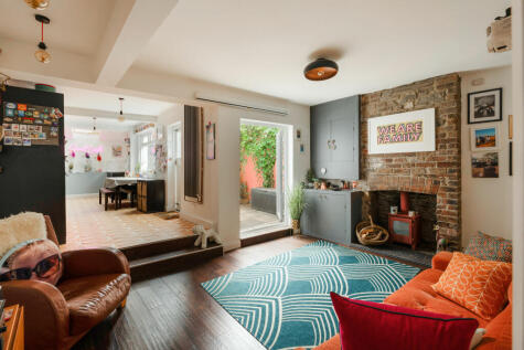 Lower Cheltenham Place, Montpelier, Bristol