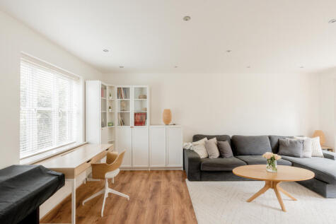 Riviera Way, Stoke Gifford, Bristol, Gloucestershire