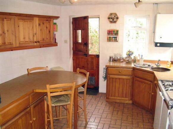 Kitchen - 6 Scotts Hill