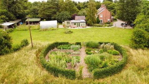 Alkington, Whitchurch