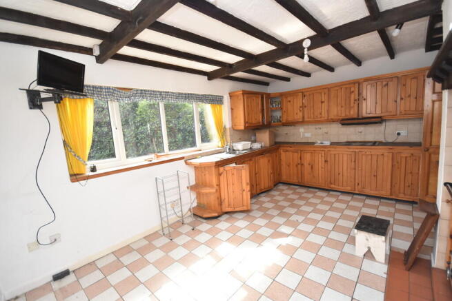 Kitchen/Breakfast...