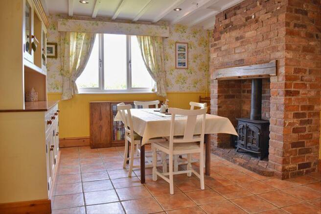 4 bedroom semi-detached house for sale in The Rectory Cottage, Cromwell ...