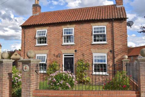 Main Street, Claypole