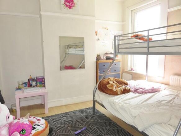 Clarence House Grays In Bedroom 3 For Sale Road