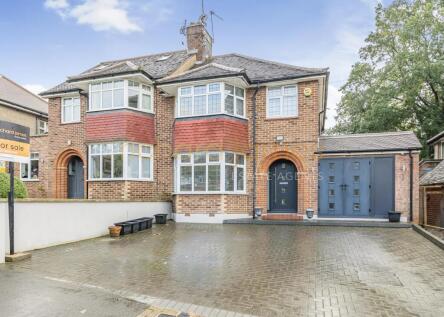 Worcester Crescent, Mill Hill, London, NW7