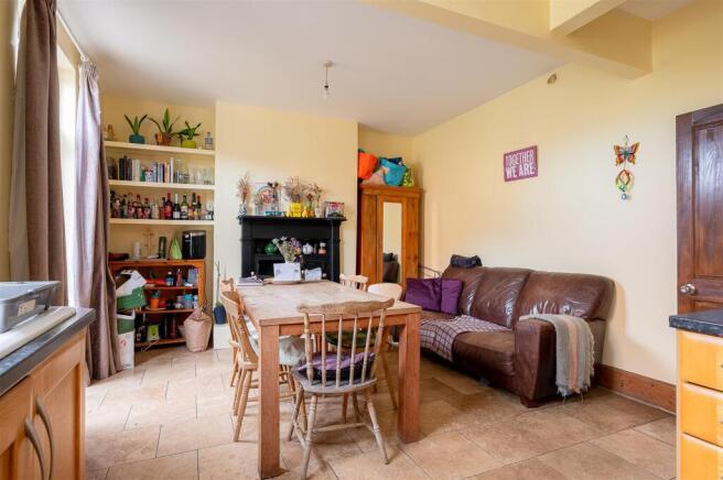 Kitchen/Dining