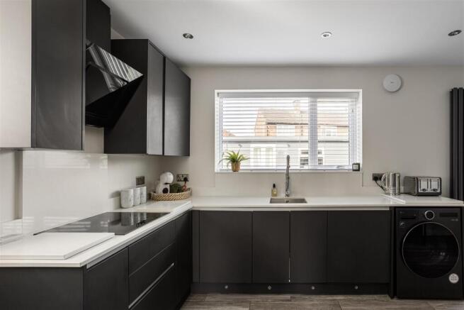 KITCHEN DINING