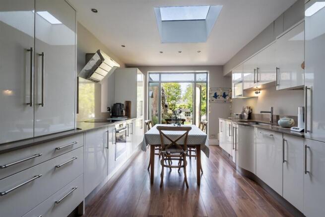 KITCHEN DINING