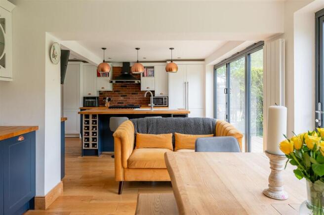 KITCHEN/DINER