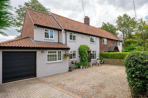 Cat Lane, Bilbrough, York, YO23 3PJ